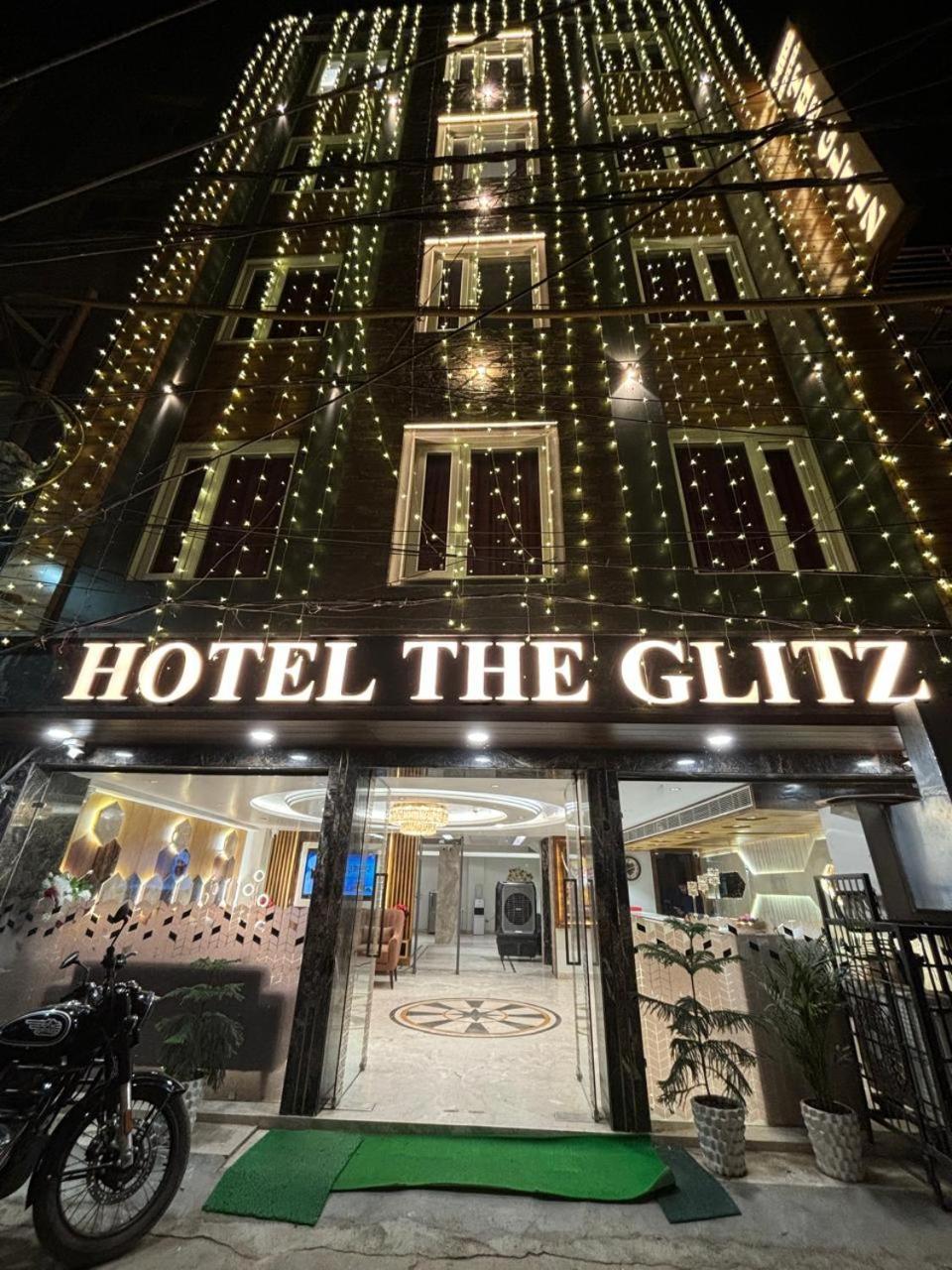 Hotel Glitz - Walk In From New Delhi Railway Station Exteriör bild