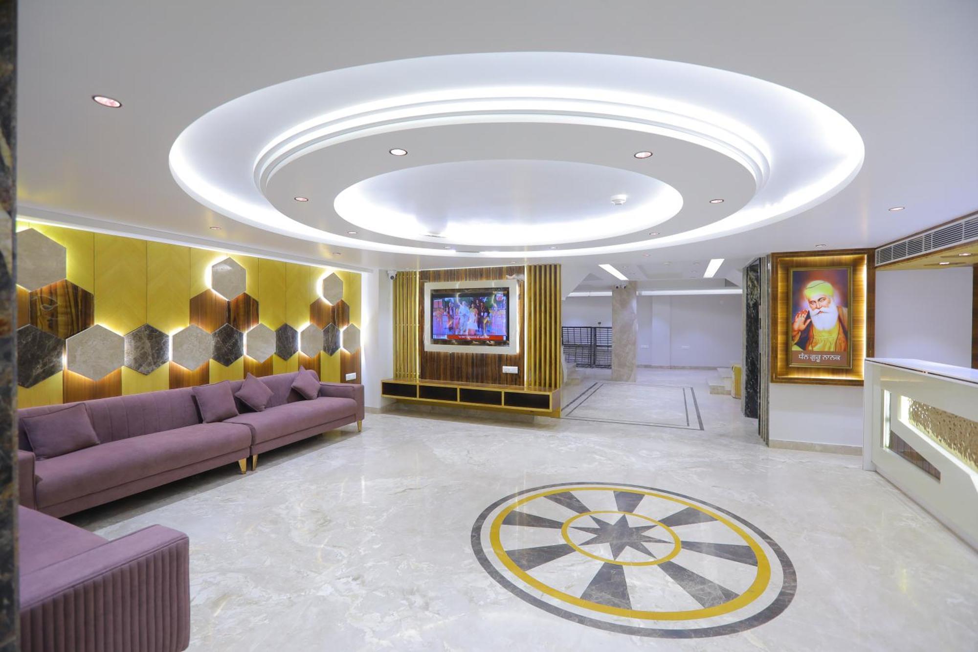 Hotel Glitz - Walk In From New Delhi Railway Station Exteriör bild