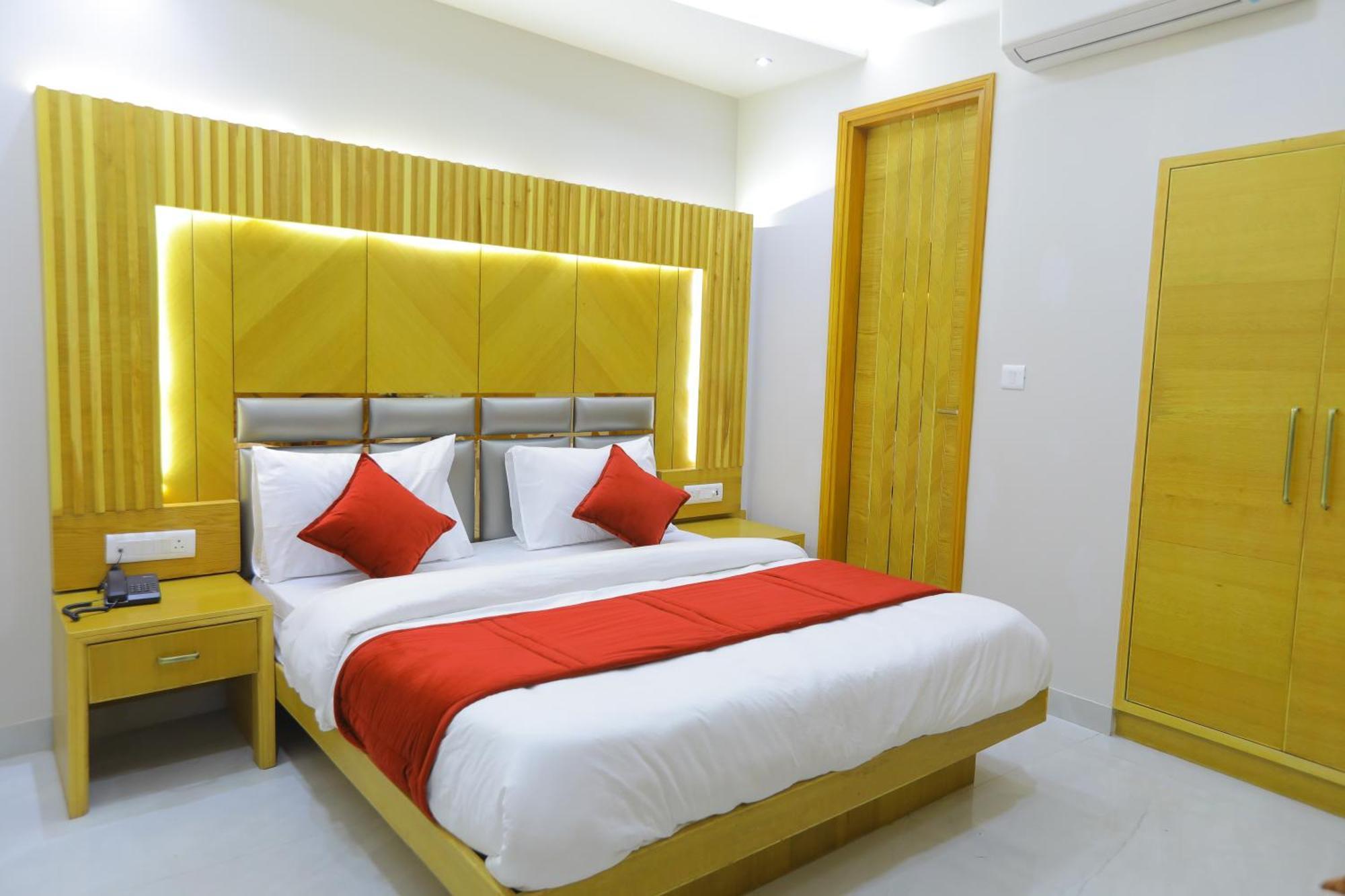 Hotel Glitz - Walk In From New Delhi Railway Station Exteriör bild